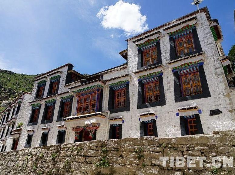 Beauty of Tibetan architecture: Drepung Monastery in summer