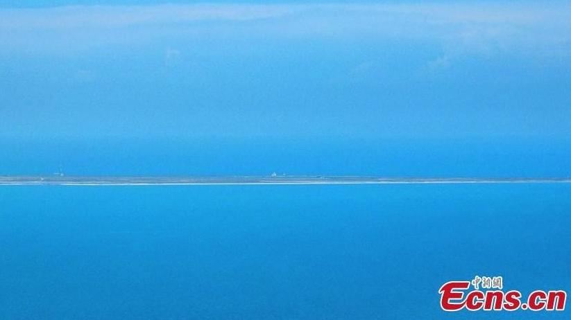 Qinghai Lake: mirror of the sky