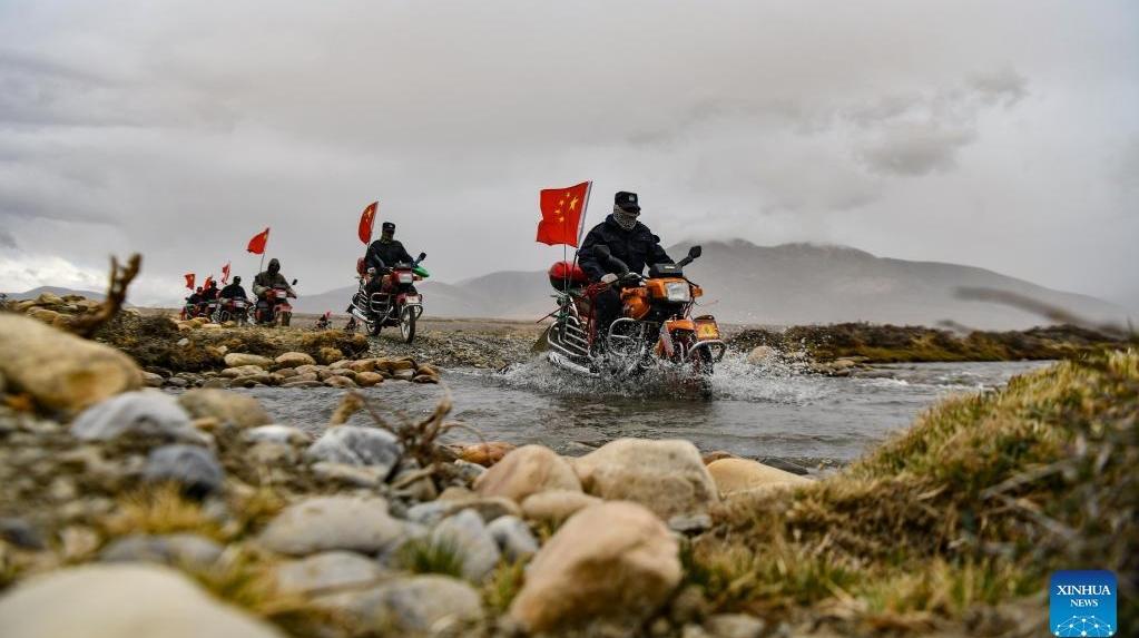 Pic story: border defense team in SW China's Tibet