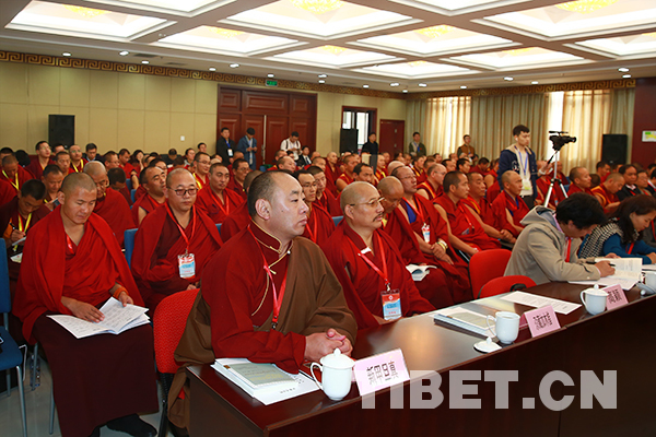 Mongolian monks come to study in Beijing