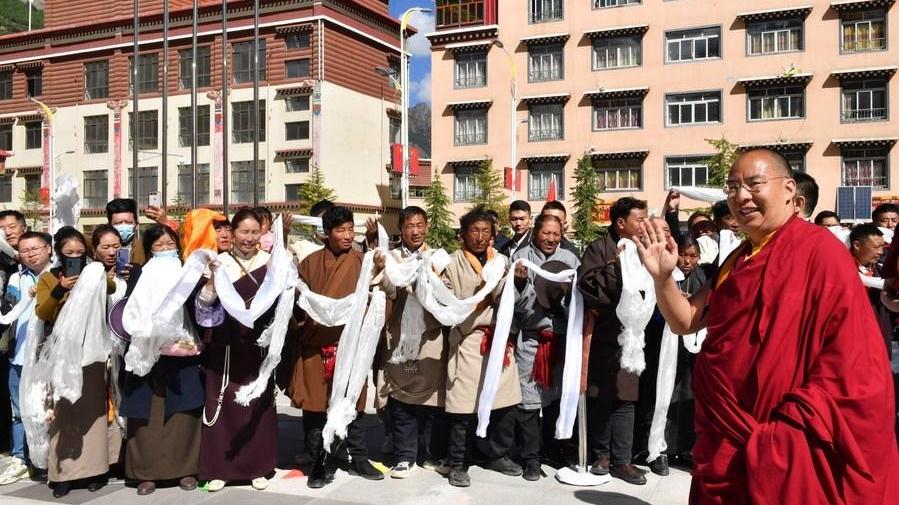 Panchen Rinpoche wraps up tour of Tibet's Qamdo