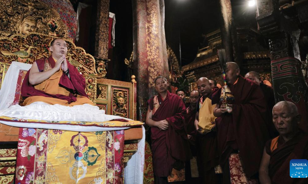 Panchen Rinpoche visits revered Jokhang Temple in Chinese city of Lhasa