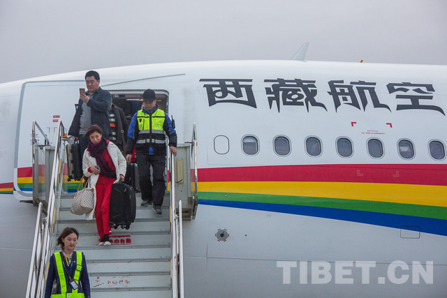 Air routes in Tibet reach 120