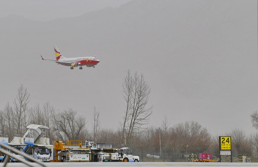Tibet expects to see 550,000 air trips during Spring Festival travel rush
