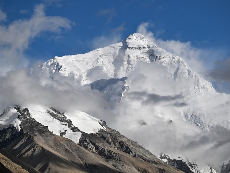 Scenery of Mount Qomolangma in Xizang