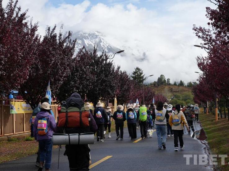 The 2nd Basum Co Hiking and Camping Festival Held in Nyingchi