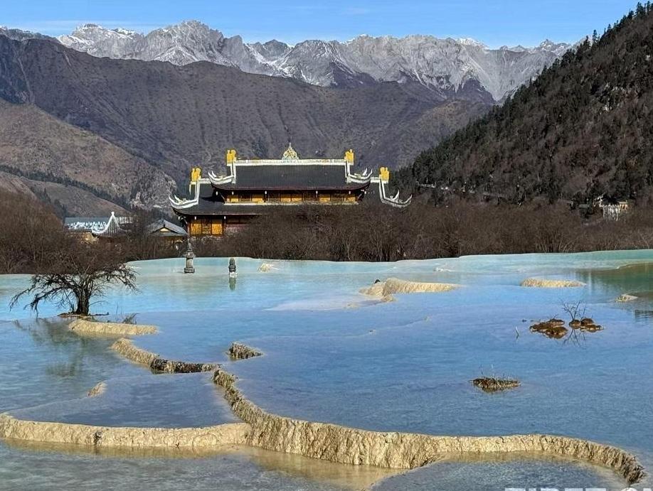 The Beauty of Huanglong: One Scenery Each Step, Each Scenery Likes a Painting