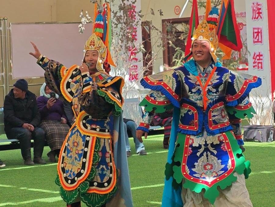 Gesar Epic Storytelling Performance Carried out in Paila Town, Nagqu