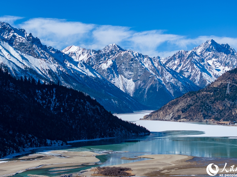 Beautiful scenery of Ranwu Lake in SW China's Xizang after snow